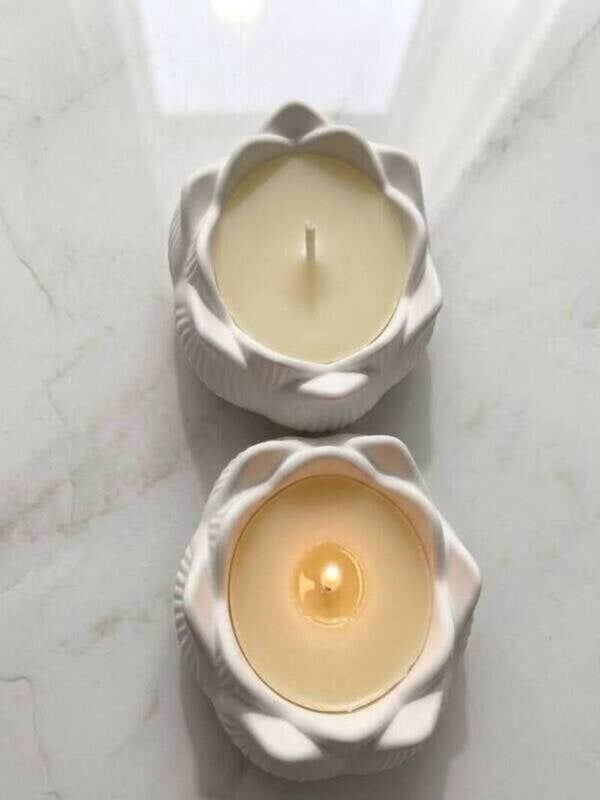 2li Beyaz Lotus Mum
