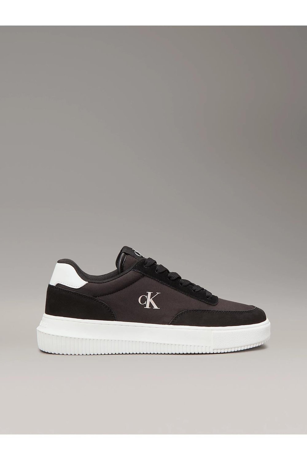 Kadın Normal Rahat Taban Dikiş Detaylı Düşük Bilekli Siyah Sneaker YW0YW01768-0GM