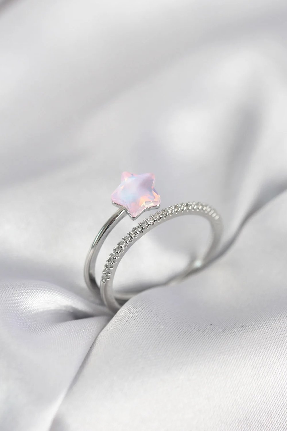 Gümüş Renk Zirkon Taşlı Pembe Halley Model Kadın Yüzük