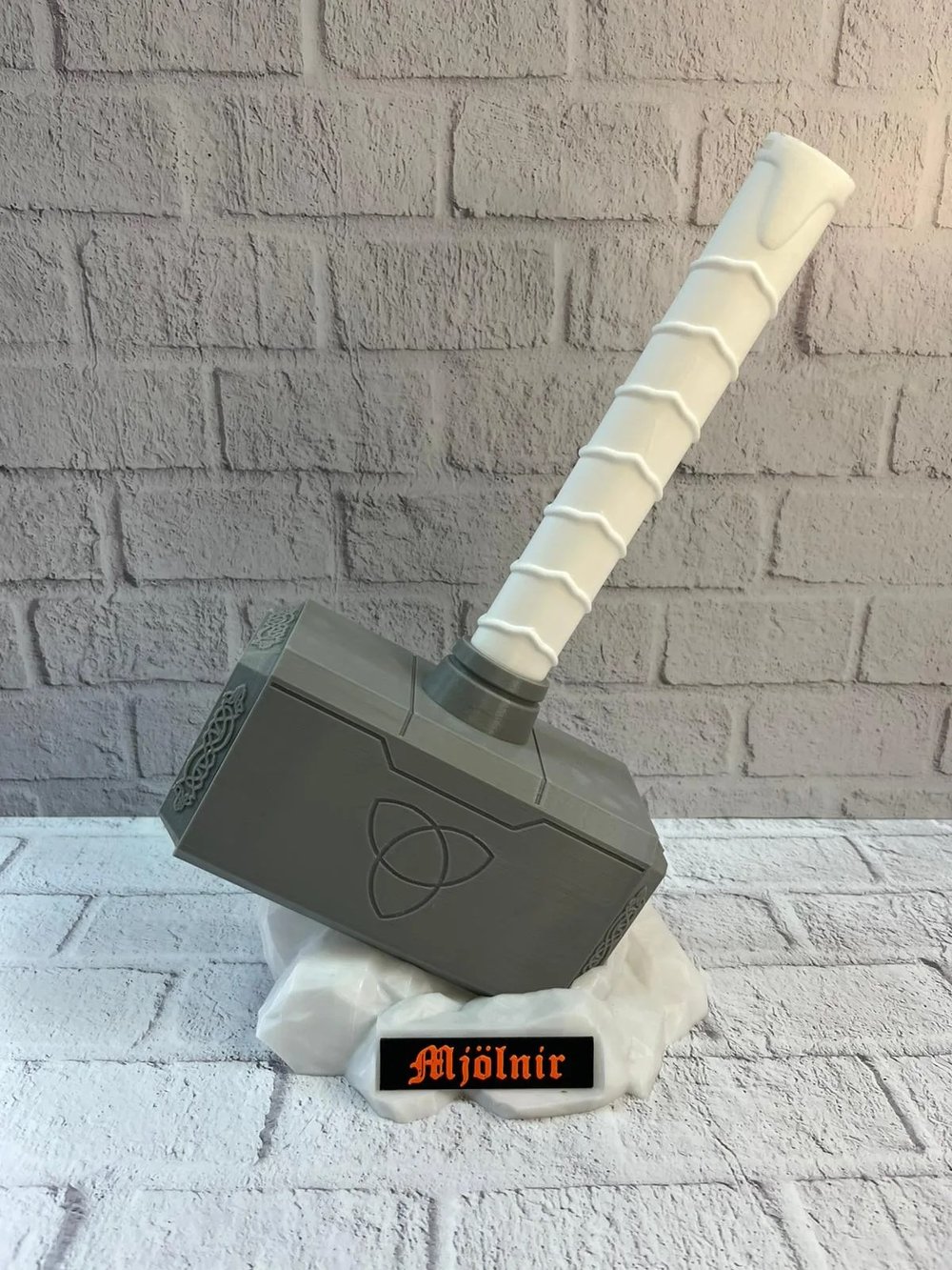 THORUN ÇEKİCİ