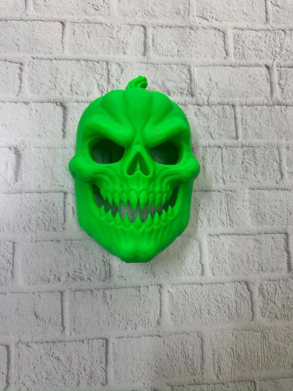 YEŞİL MASKE