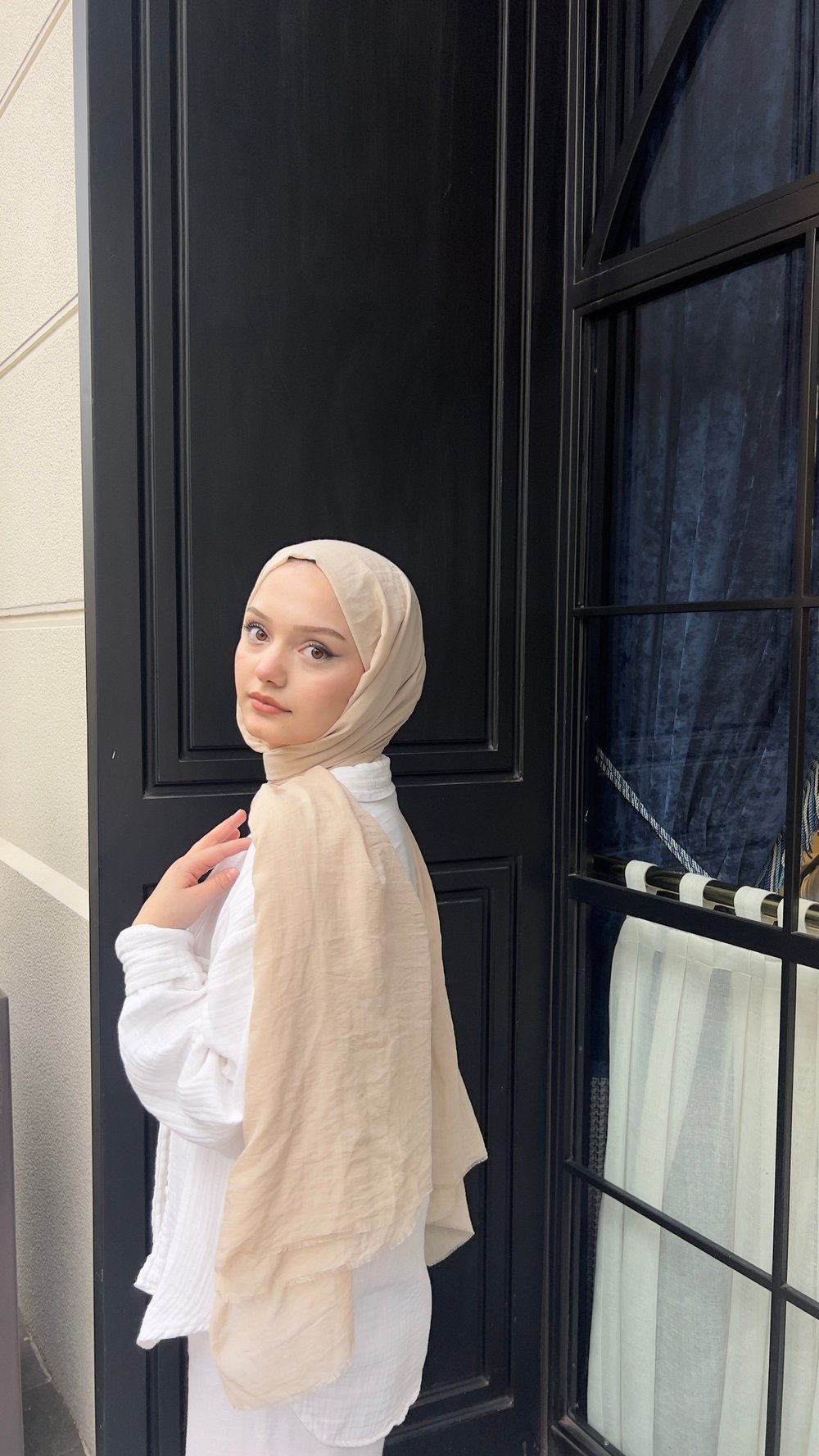 Claire Pamuk  Şal-Ekru-ŞAL