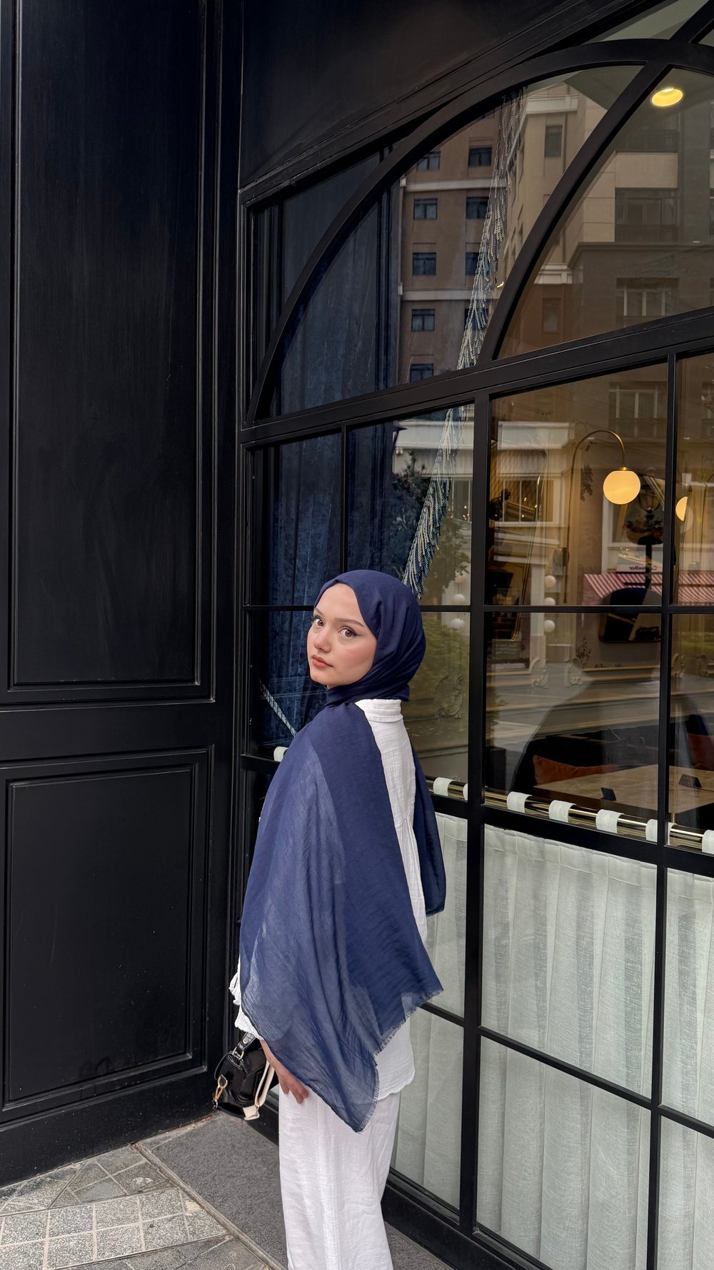 Claire Pamuk  Şal-Lacivert-ŞAL