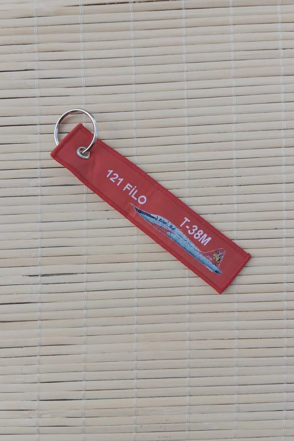 121. Filo T-38m Remove Before Flight Yazili Kirmizi Beyaz Nakis İslemeli Bez Anahtarlik