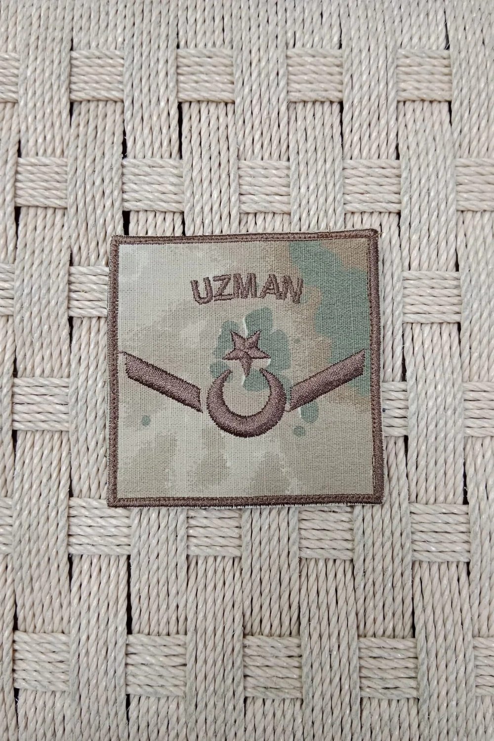 Jandarma Uzman Onbasi Kamuflaj Renkli Nakis Kol Rutbe
