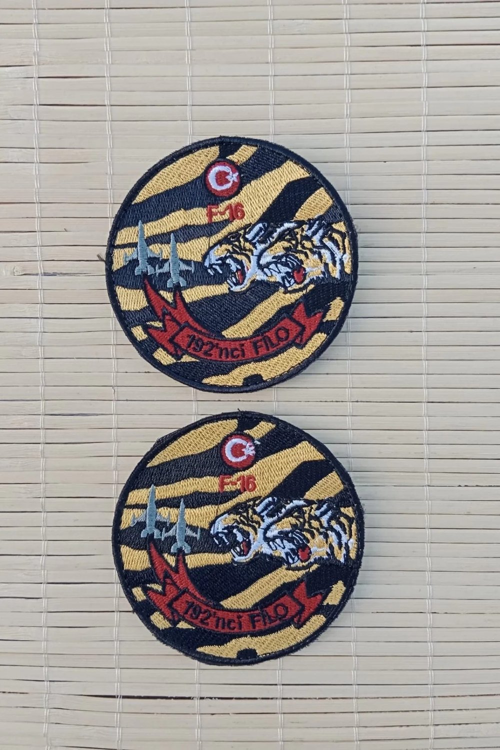 Sari Zemin Siyah Nakis İslemeli F 16 192. Filo Arma Pec Patch