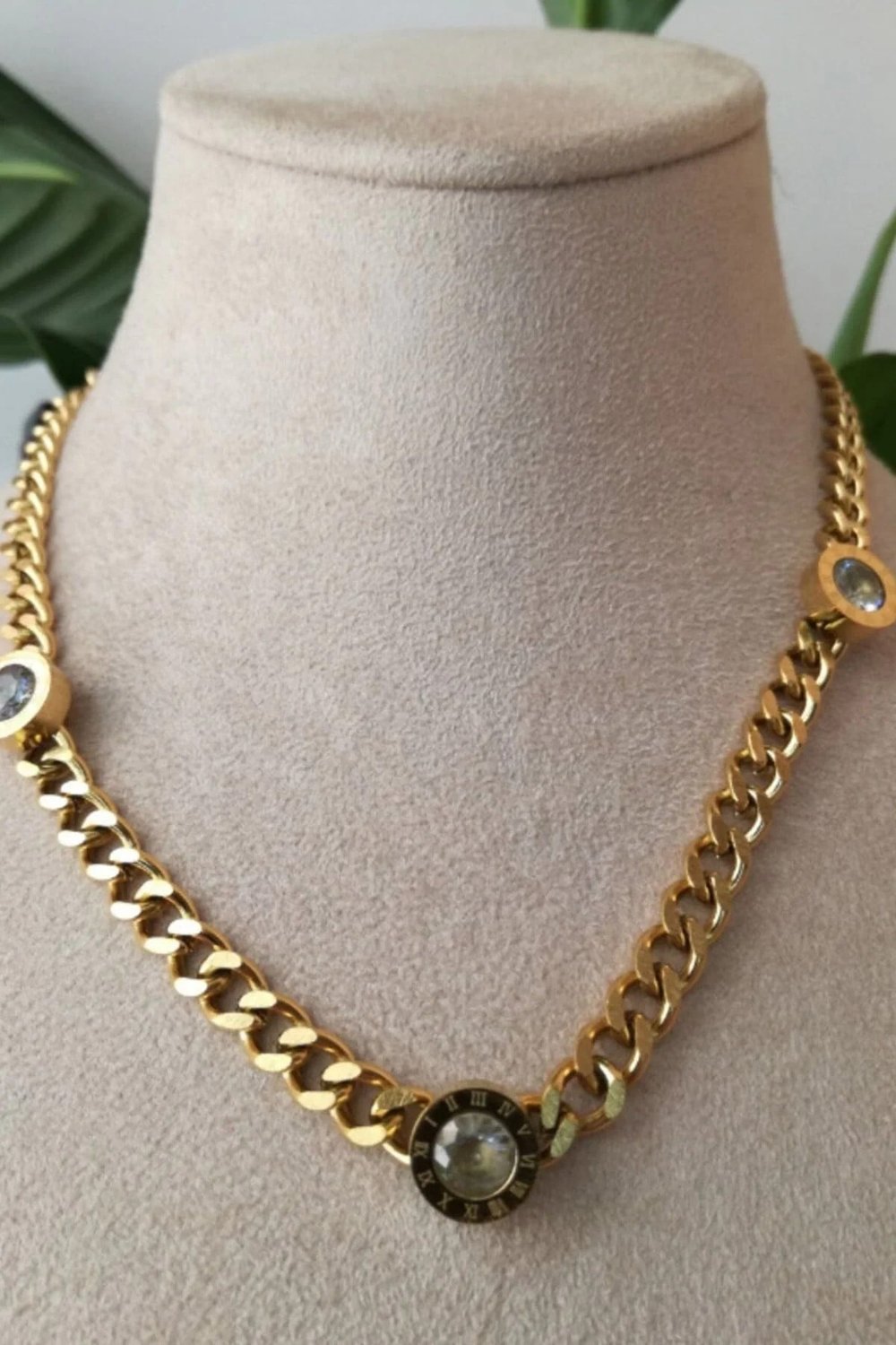 Yuvarlak Tasarim Kalin Gold Zincirli Tasli Altin Renkli Kaliteli Paslanmaz Celik Kolye Stainless Stell