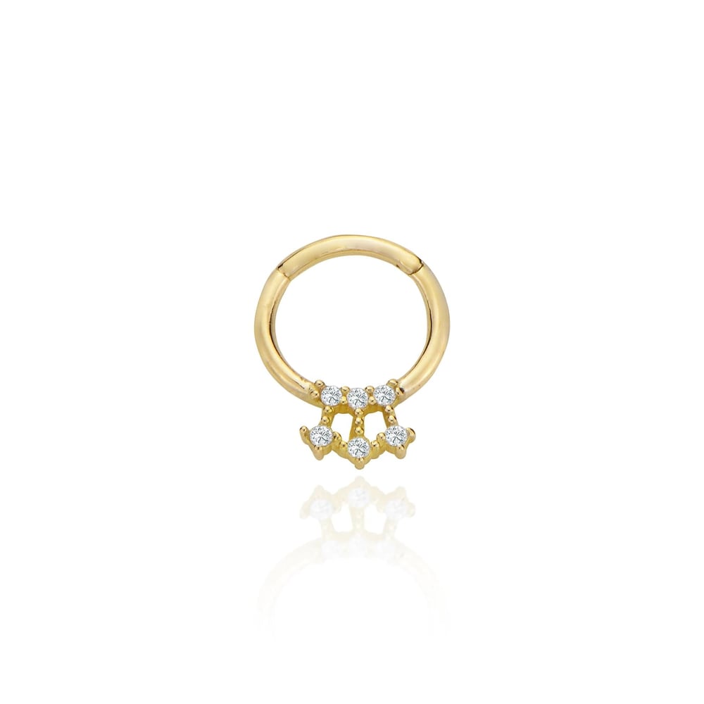 Tasarım taşlı helix piercing