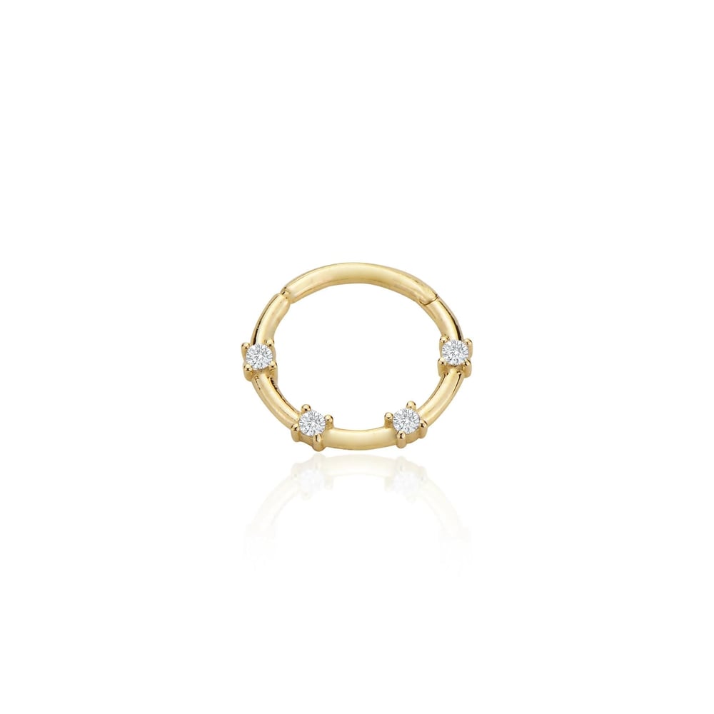 Taşlı hlka helix piercing