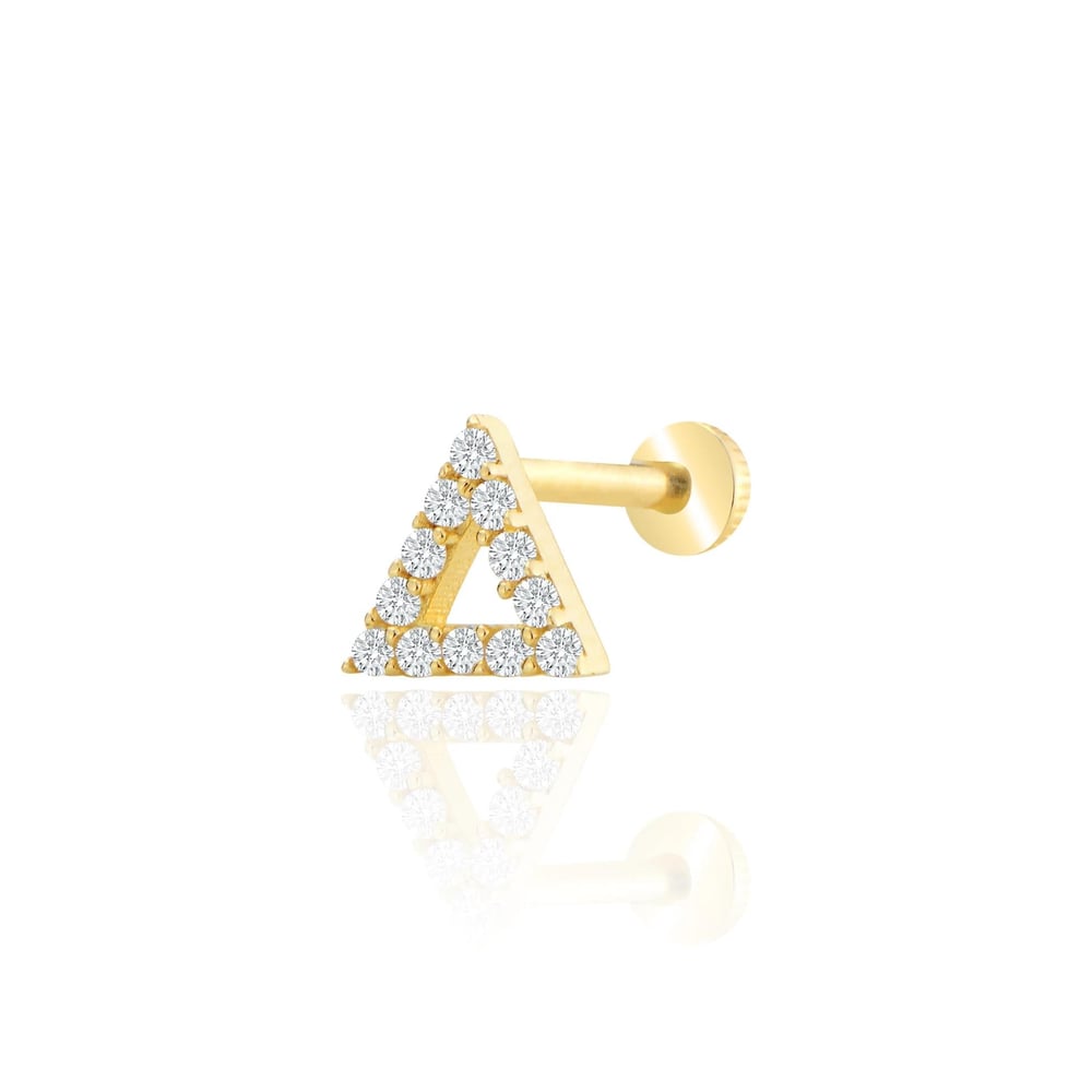 Taşlı üçgen tragus piercing