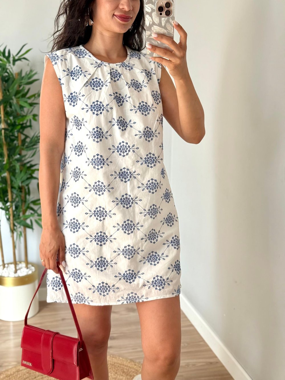 Marka Model Nakışlı Mini Keten Elbise