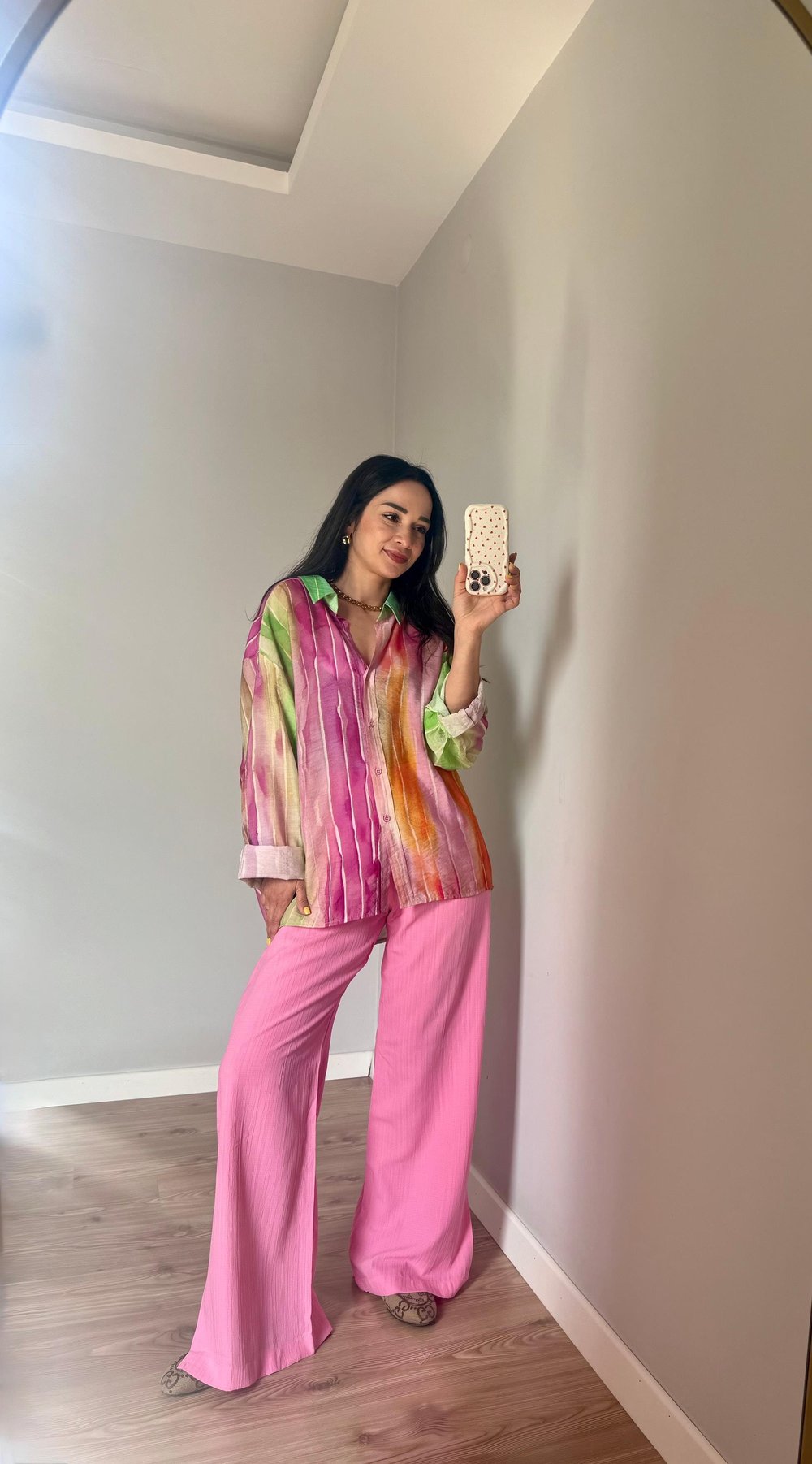 Paçası Yırtmaçlı Lastikli Pembe Pantolon