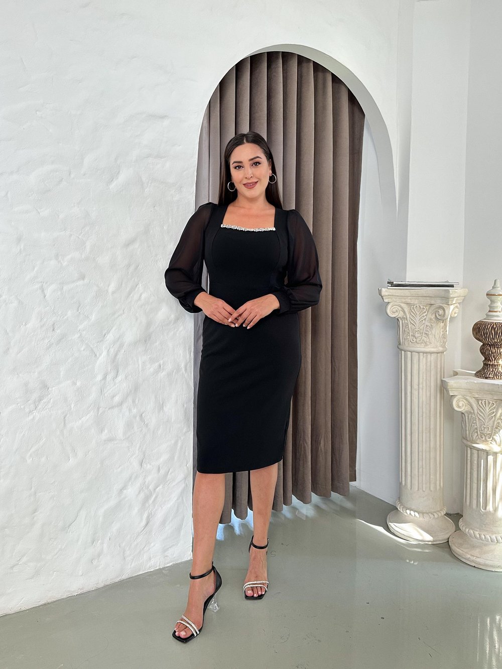 Göğsü Taş Detaylı Elbise Siyah