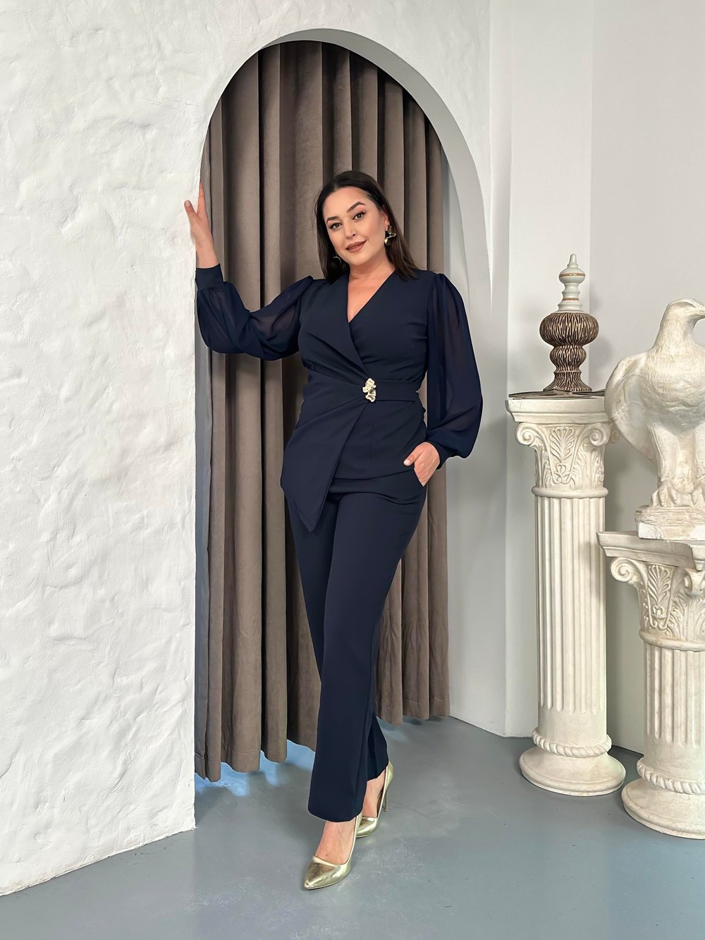 Yandan Broşlu Takım Lacivert
