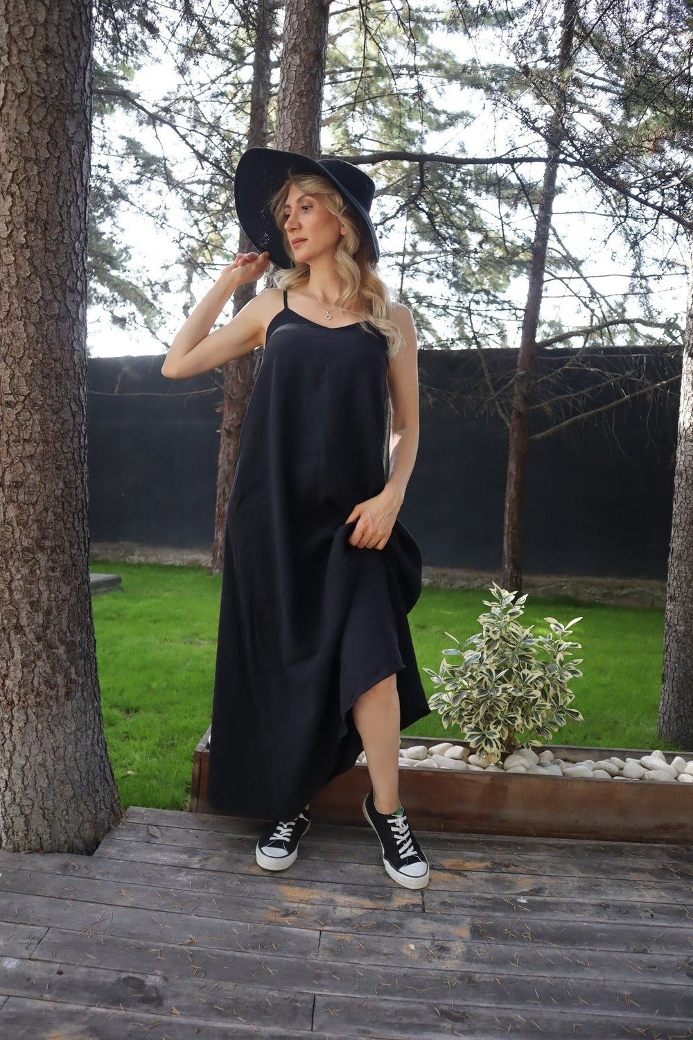KADIN SİYAH  İNCE ASKILI UZUN ELBİSE CREP KUMAŞ