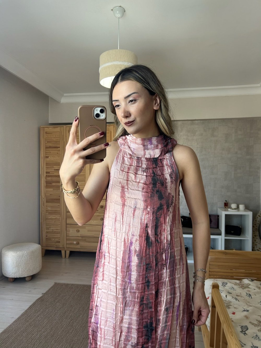 Pembe Halter Yaka Elbise