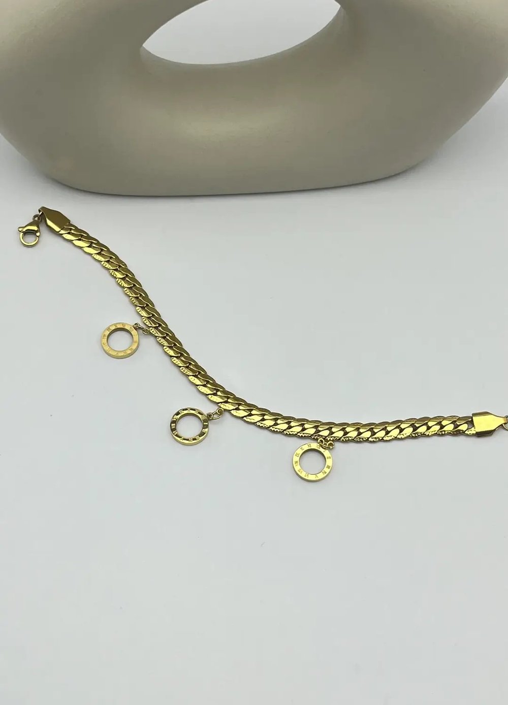 Çelik Gold Sallantılı Marka Bileklik - 25-blk165