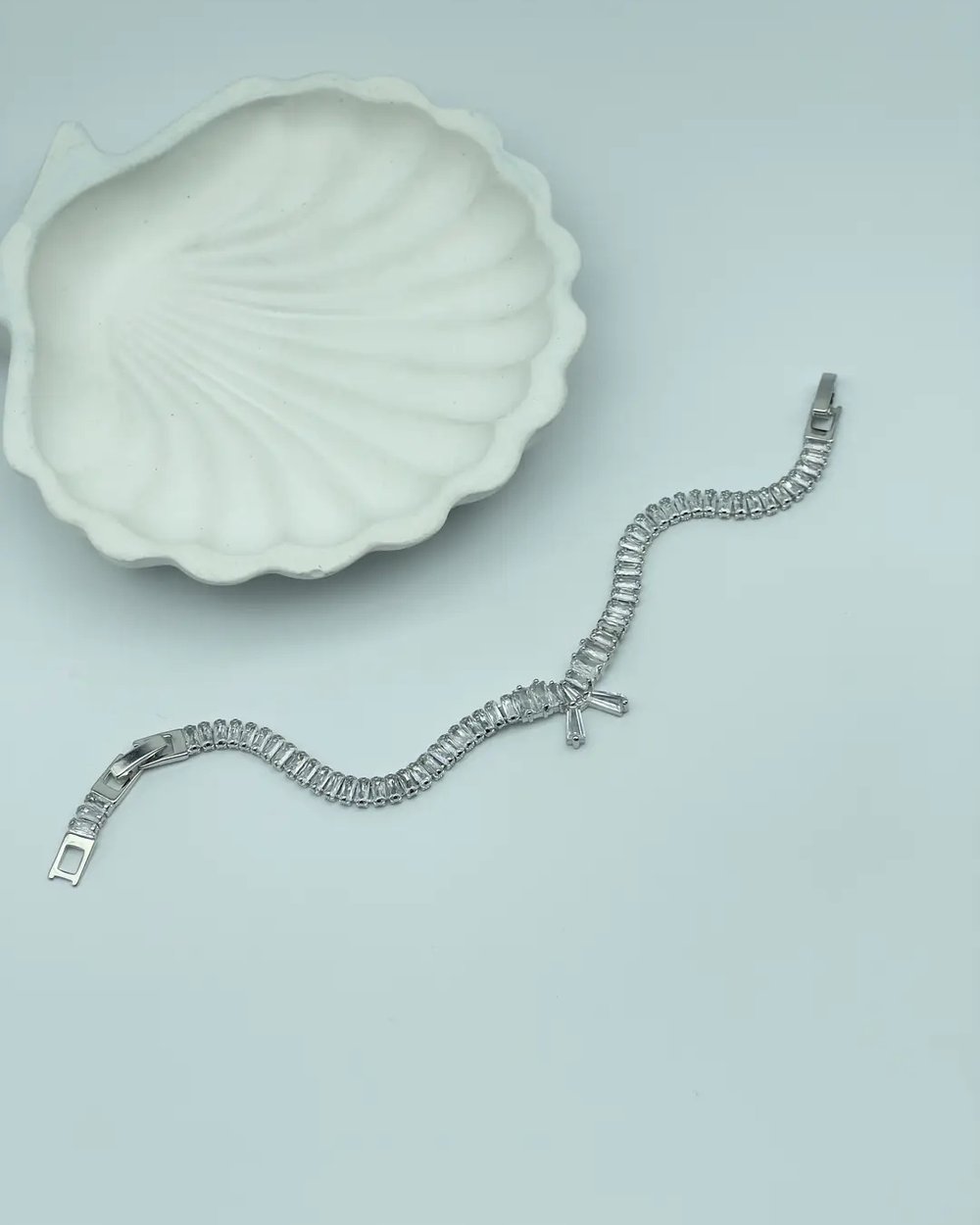 Çelik Silver Baget Tasarım Taşlı Su Yolu Bileklik - 25-blk52
