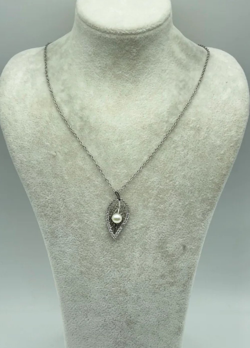 Çelik Silver İncili Yaprak Kolye - 25-ctr179