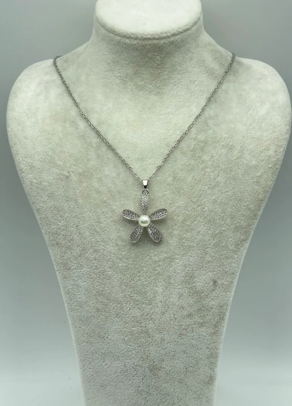 Çelik Silver Papatya Kolye - 25-ctr256
