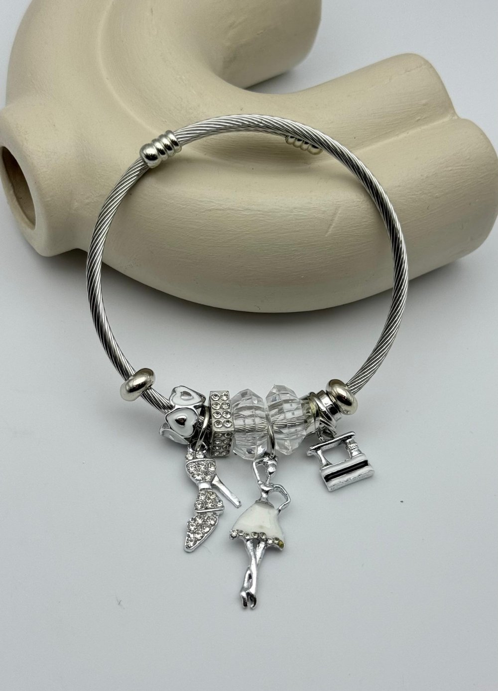 Çelik Silver Taşlı Topuklu Ayakkabı Beyaz Kadın Figürlü Charmlı Pandora Bileklik - 26blk59