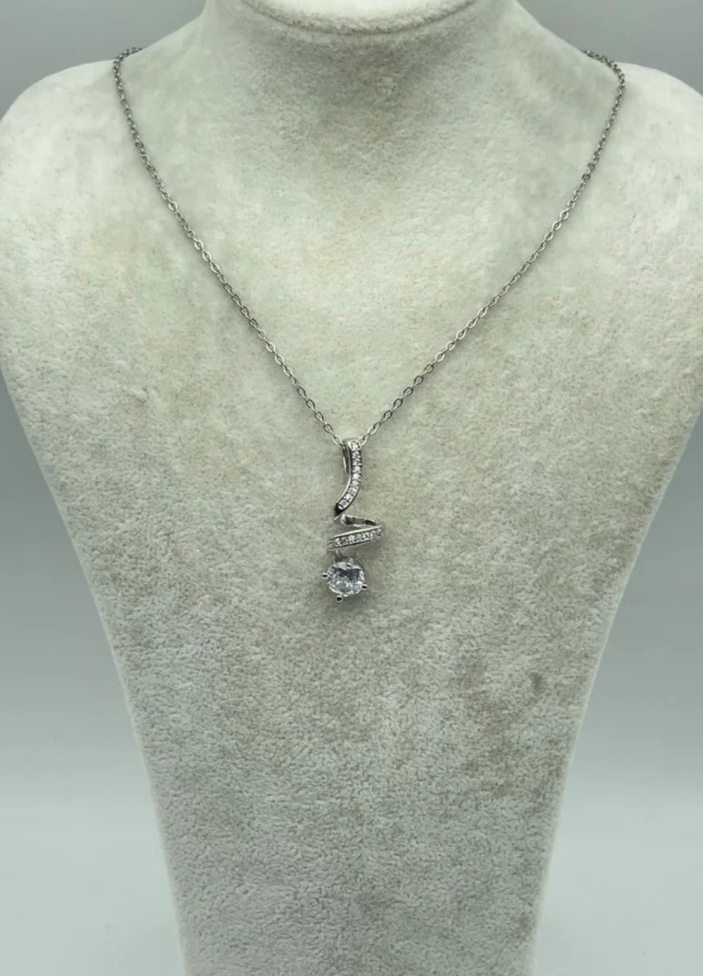 Çelik Silver Tek Taş Kolye 25-ctr195