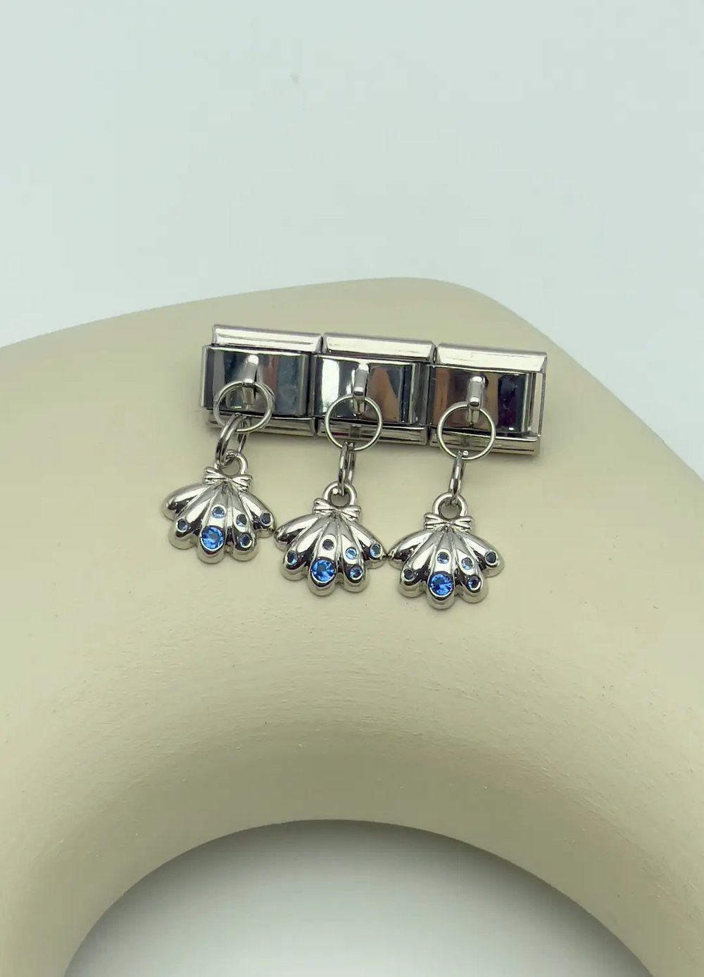 Sallantılı Charm