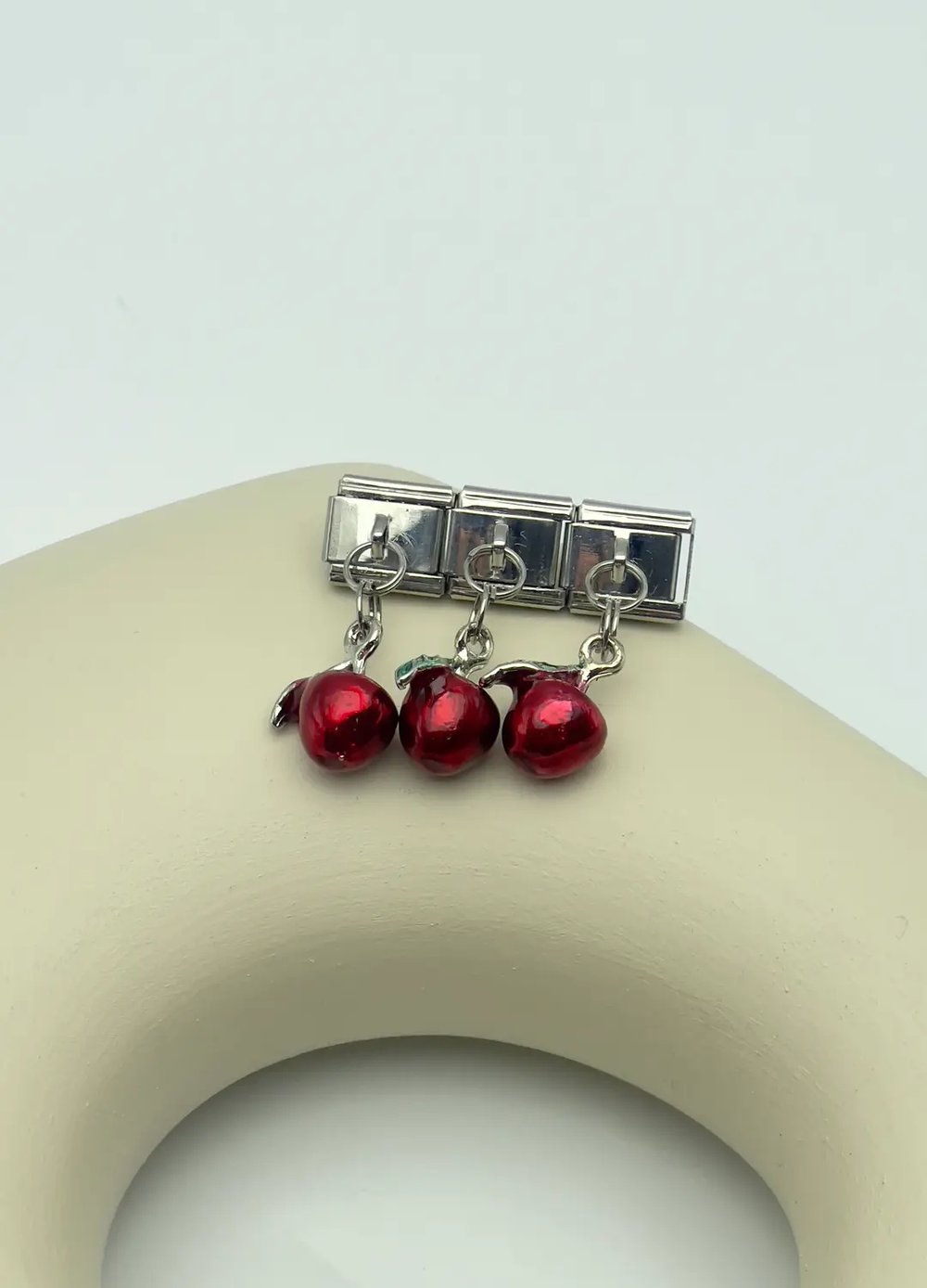 Sallantılı Charm