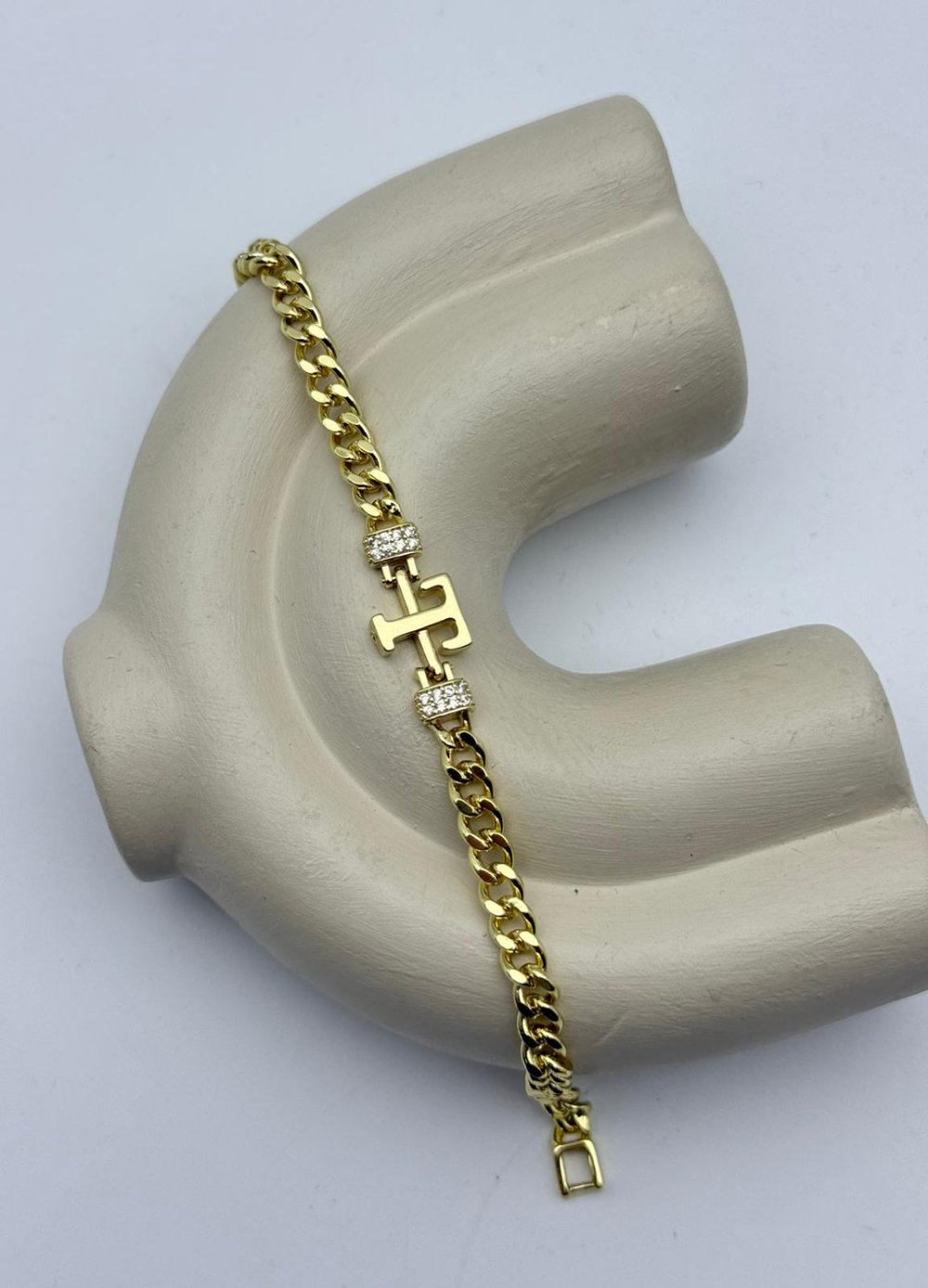 Vip Gold T Harf Taşlı Gurmet Bileklik - 26vipb42