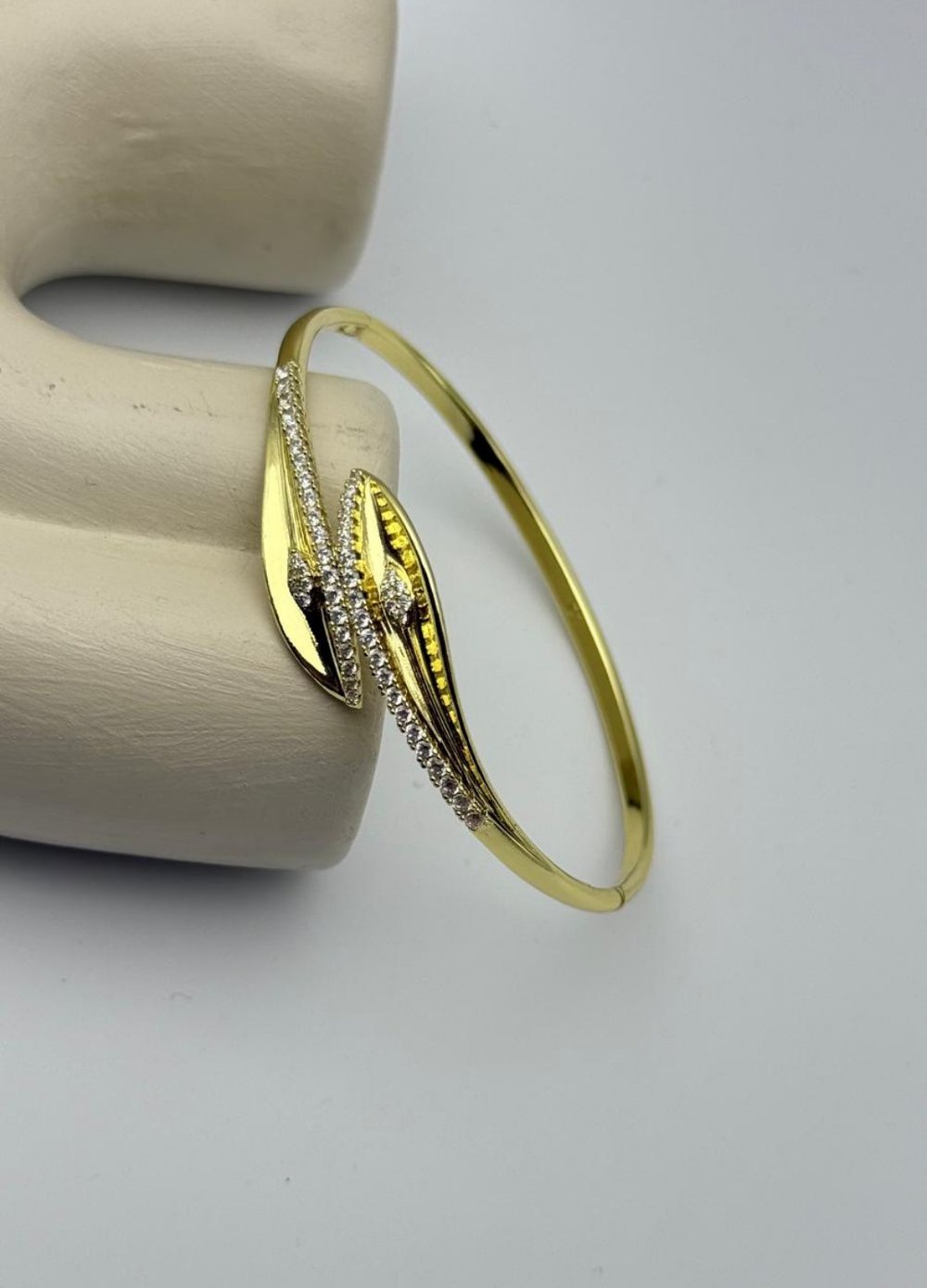Xuping Gold Royal Wave Kelepçe - 26klp26