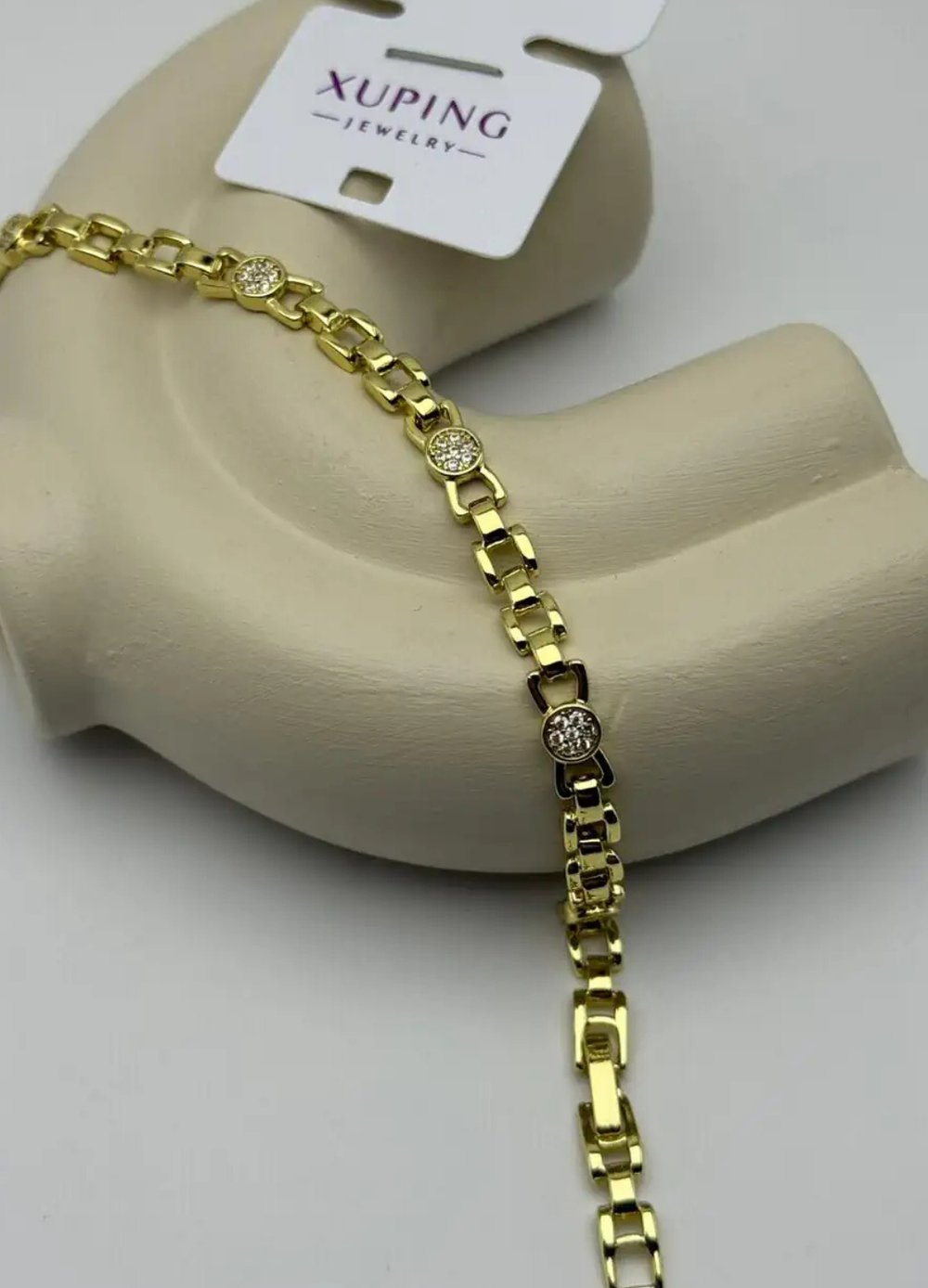 Xuping Gold Taşlı Fiyonk Bileklik 25 -xpb46