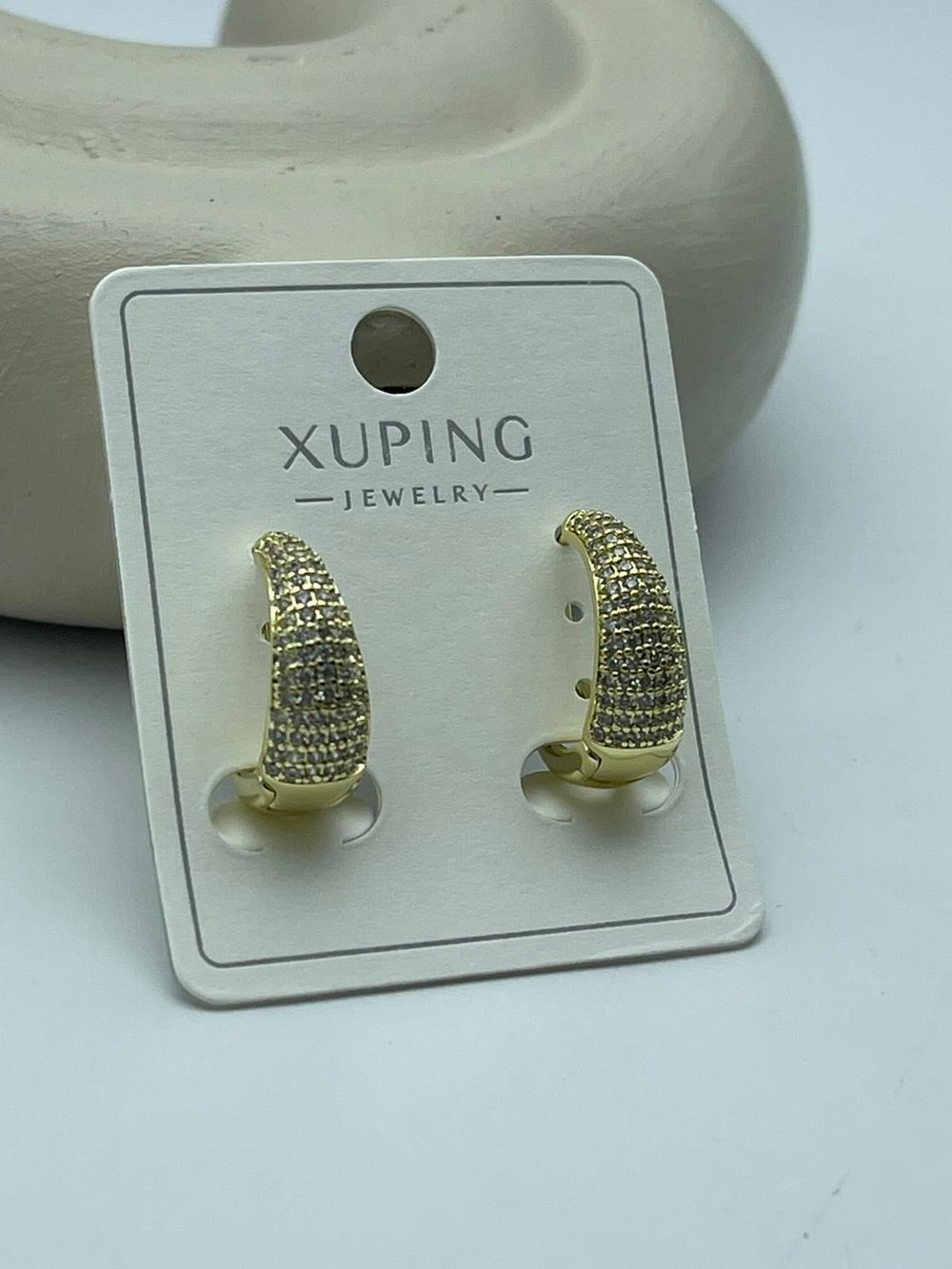Xuping Taş Detaylı Gold Çelik Küpe - 26xpkp56