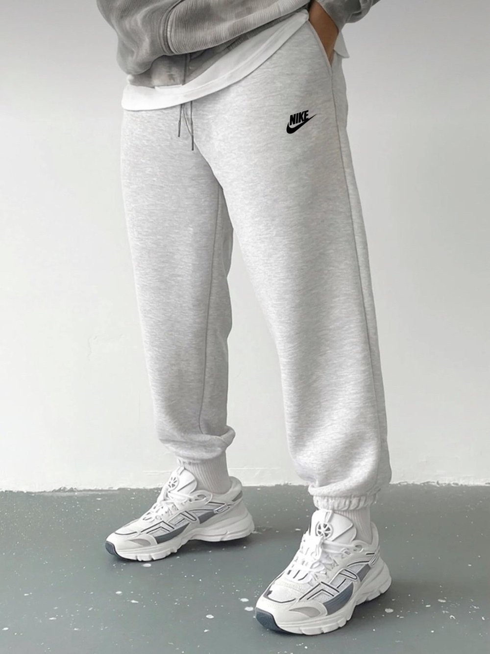 Şardonlu Gri Lastikli Yazı Nike Eşofman