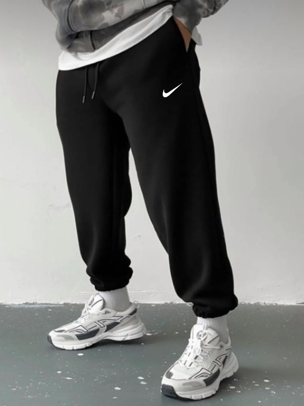 Şardonlu Siyah Lastikli Logo Nike Eşofman