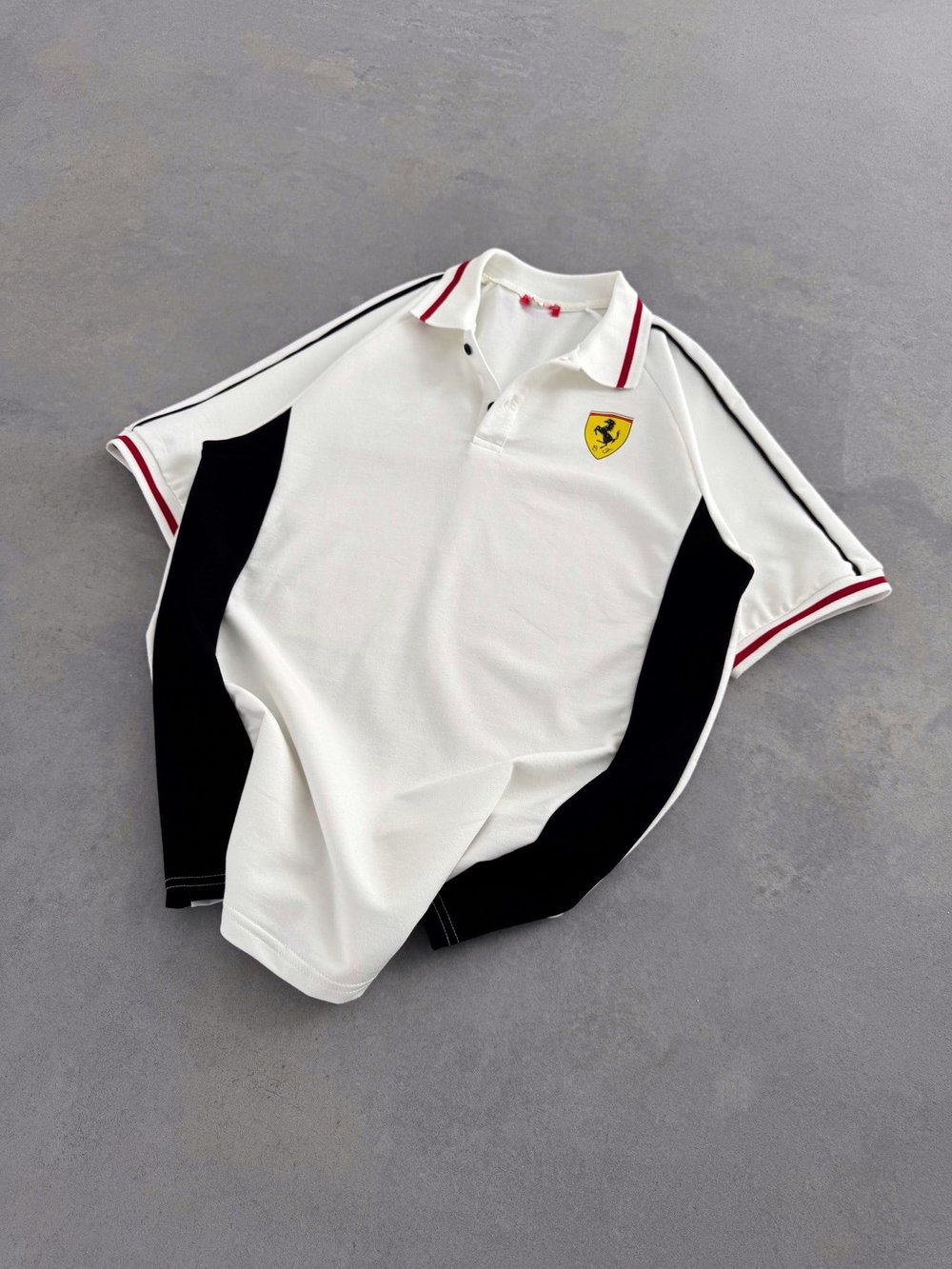 BEYAZ GARNİ FERRARİ TSHİRT