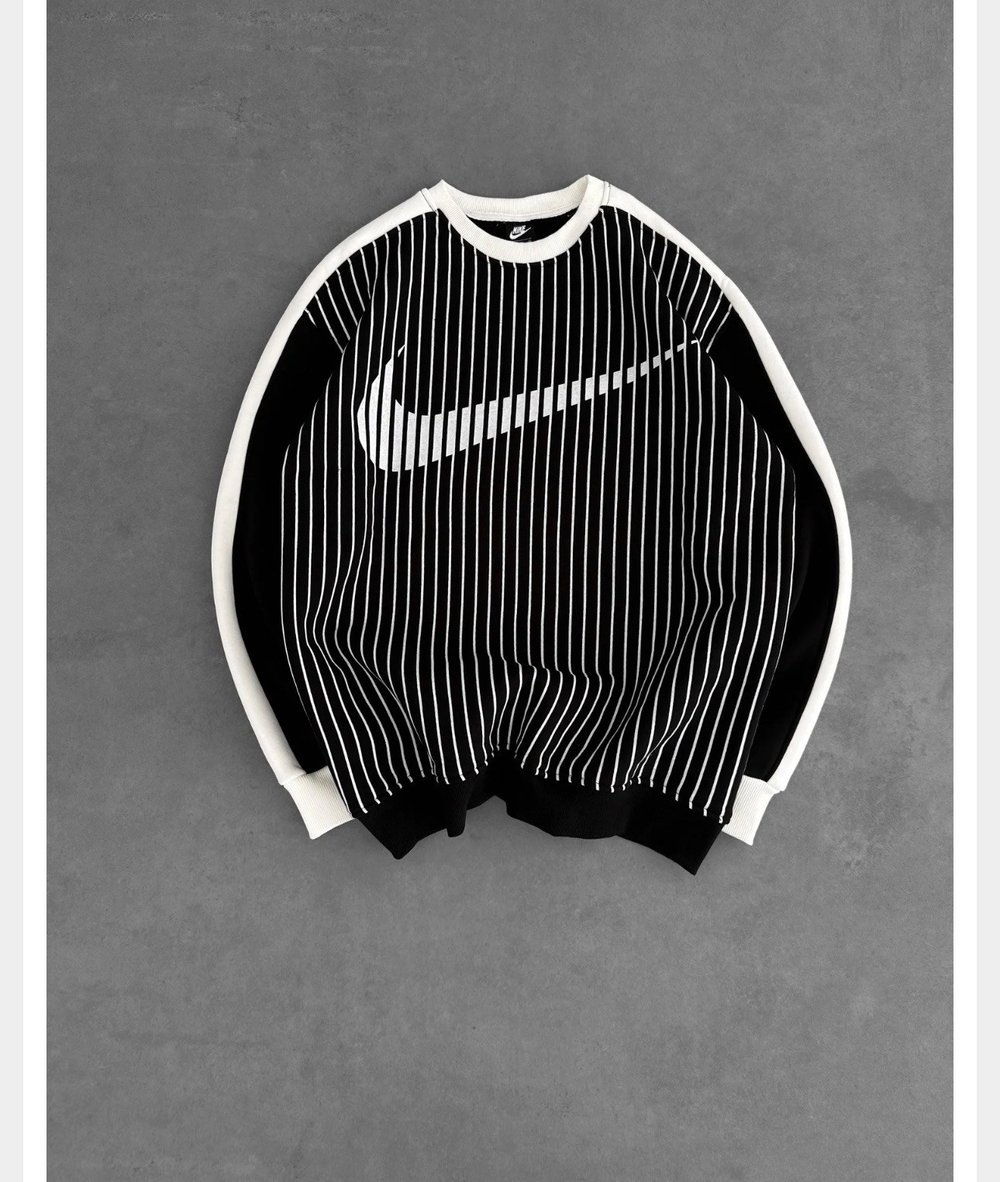 ÇİZGİ NİKE SWEAT