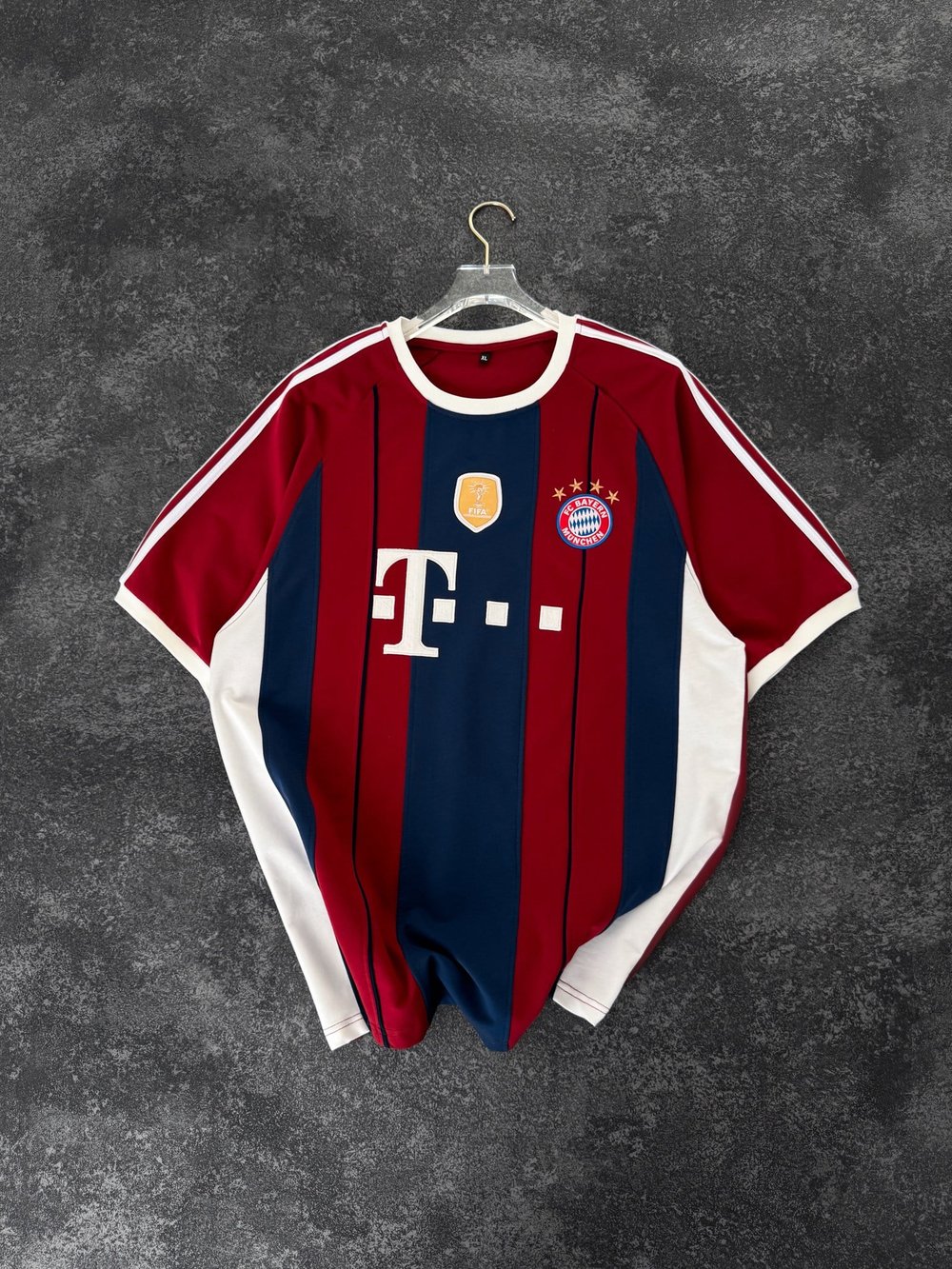 ÇİZGİLİ BAYERN TSHİRT