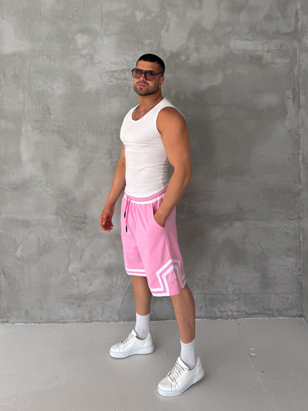 PEMBE ŞERİTLİ JORDAN ŞORT