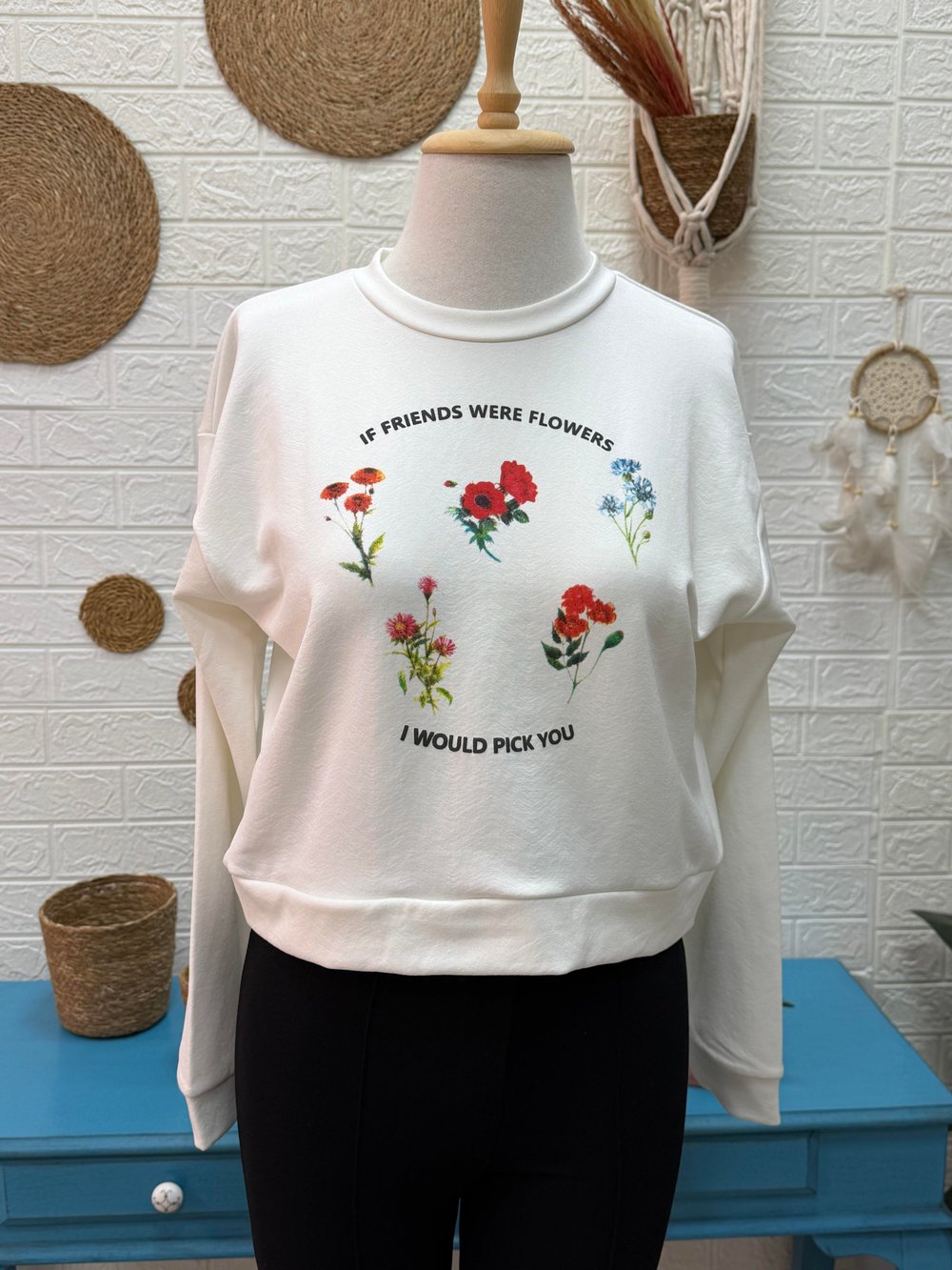 ÇİÇEK VE YAZI BASKILI SWEAT