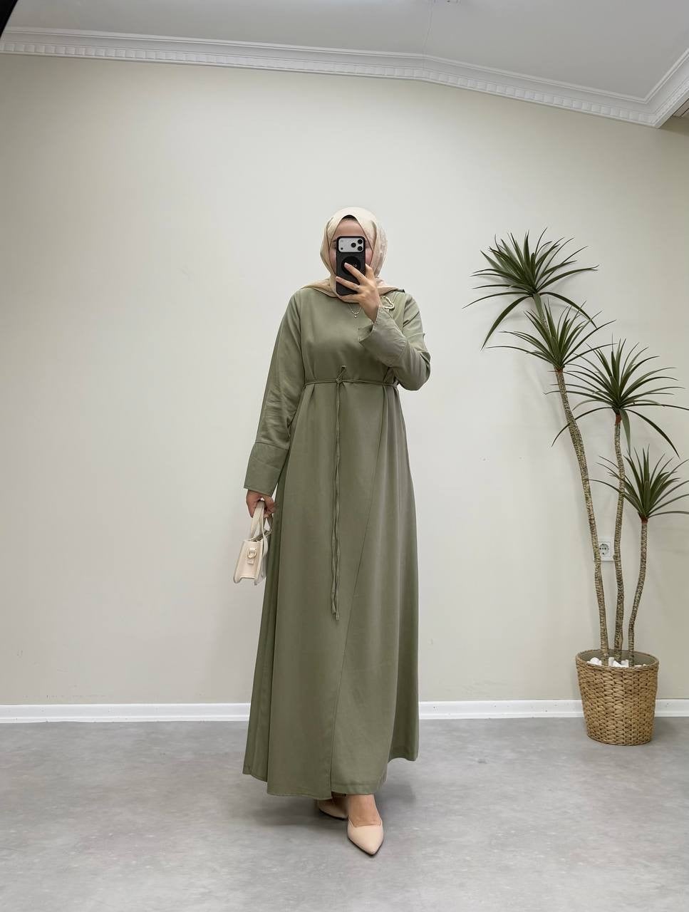 3131 - Yakası Broşlu Tencel Elbise - Çağla