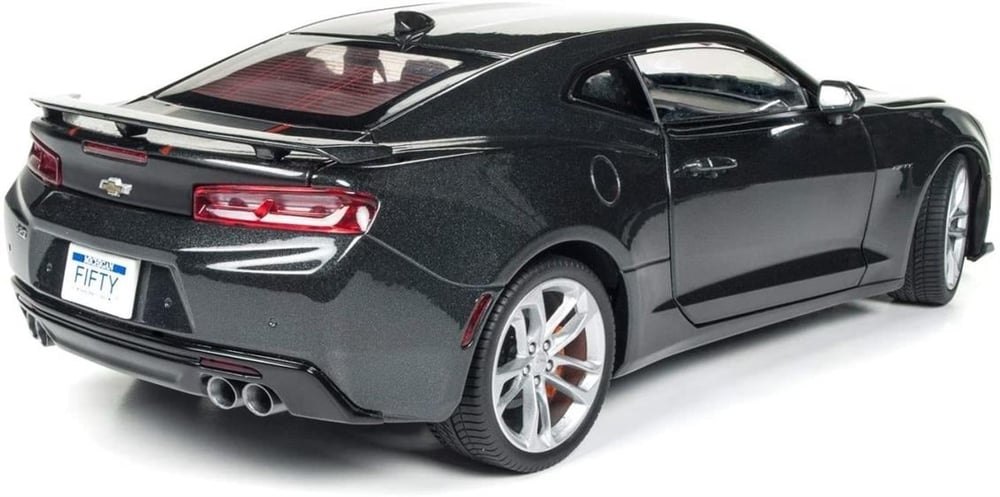 Autoworld 243 1/18 Ölçek, 2017 Chevrolet Camaro SS, 50.Yıl Özel, Gri Metalik, Sergilemeye Hazır Metal Araba Modeli