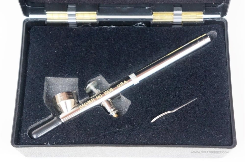 Badger 100-3 Üstten Besleme, İnce Nozul, 2.0 ml. Hazneli, Çift Tetikli Boya Tabancası