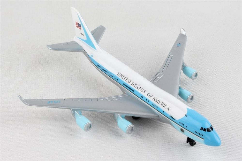 Daron 86RT-5734 Air Force One, 12,5 cm. Metal Gövde, Plastik Kanatlar, Sergilemeye Hazır Model Yolcu Uçağı