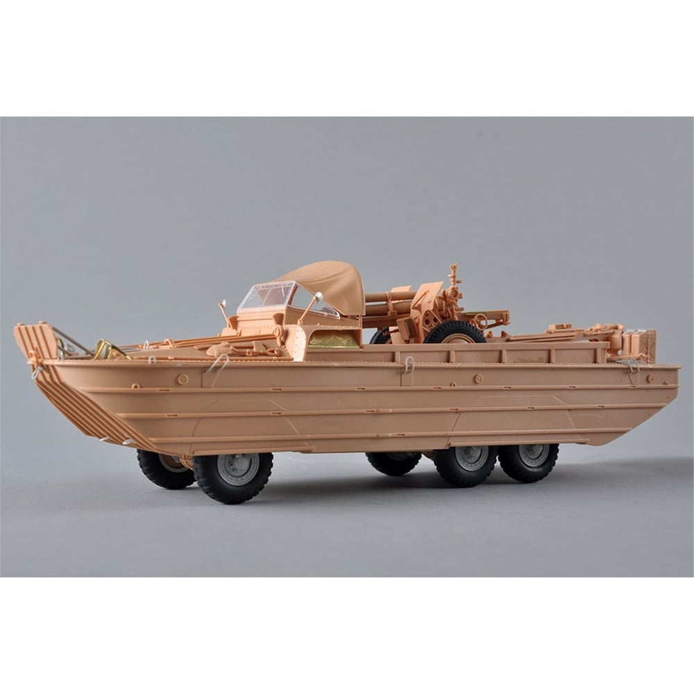 I Love Kit 63540 1/35 Ölçek, GMC DUKW-353 Amfibi Araç ve 105mm Howitzer Top, Plastik Model Kiti
