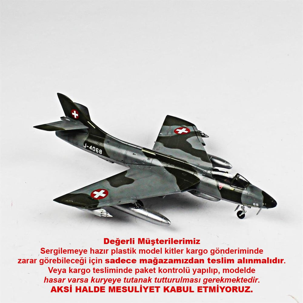 QD052 1/72 Hawker Hunter Sergilemeye Hazır Plastik Uçak Modeli