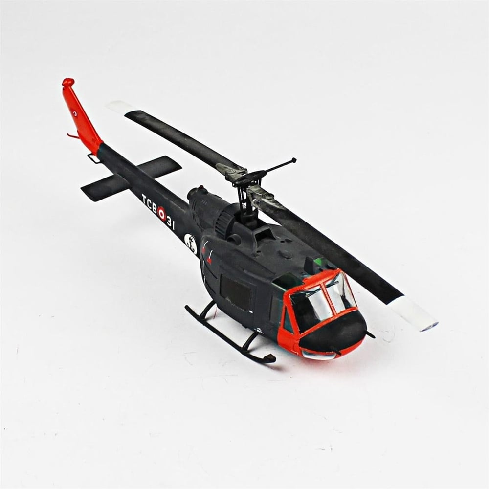 QD092 1/48 AB-204 Sergilemeye Hazır Plastik Uçak Modeli