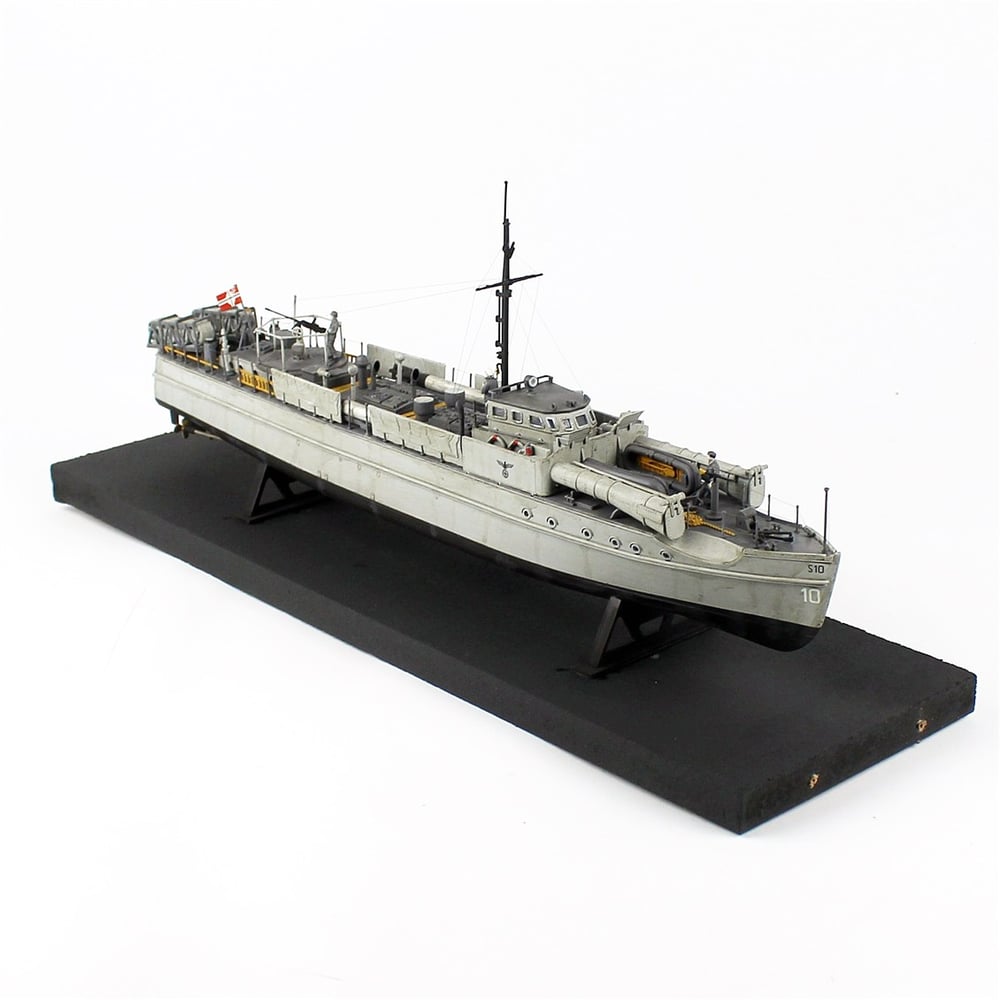 QD407 1/72 Ölçek, German S-Boat, 1939-45 Alman Torpido Botu, Camekanlı, Sergilemeye Hazır, Plastik Gemi Modeli