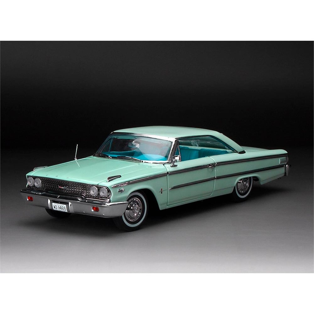 Sunstar 1469 1/18 Ölçek, 1963 Ford Galaxie 500/XL Hardtop, Buz Mavisi, Sergilemeye Hazır Metal Araba Modeli