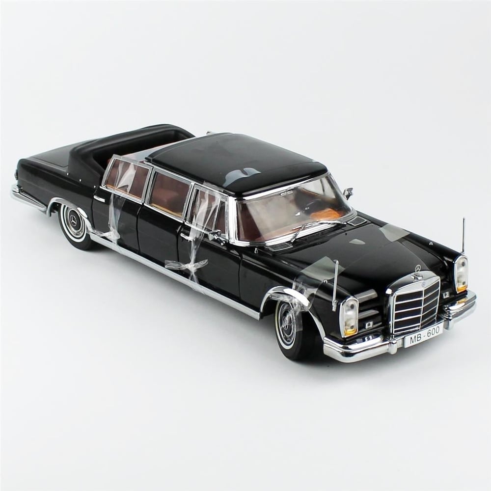 Sunstar 2302 1/18 Ölçek, 1966 Mercedes-Benz 600 Landaulet, Siyah, Sergilemeye Hazır Metal Araba Modeli