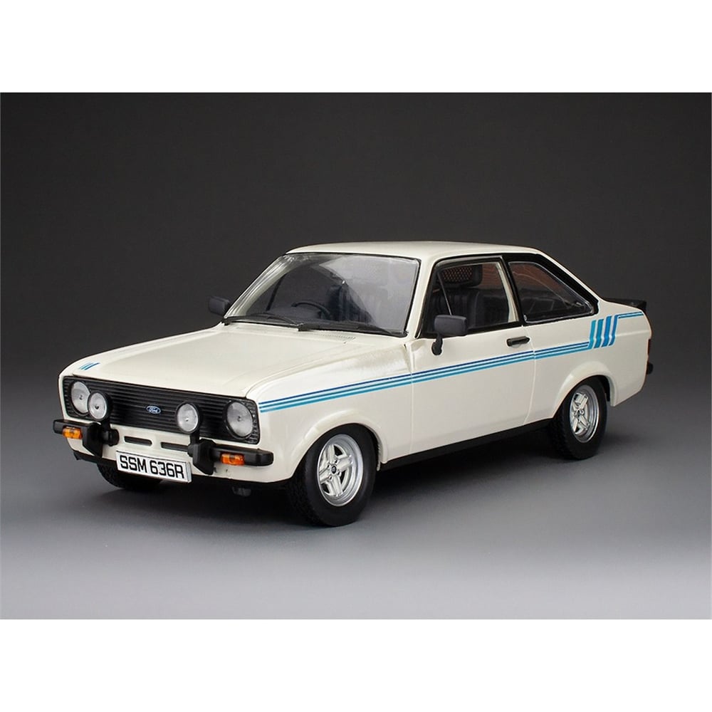 Sunstar 4636 1/18 Ölçek, 1980 Ford Escort Harrier, Elmas Beyazı, Sergilemeye Hazır Metal Araba Modeli